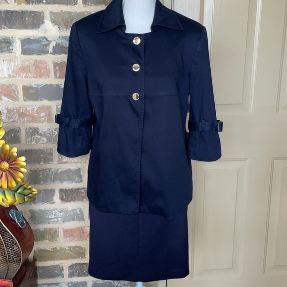ADRIENNE VITTADINI Navy 3 Button Jacket with matching Skirt Size 6 - Picture 1 of 15